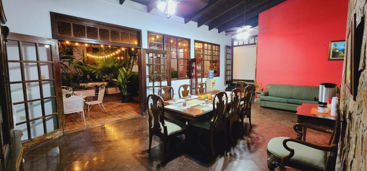 Camilas Hotel San Pedro Sula Exteriér fotografie