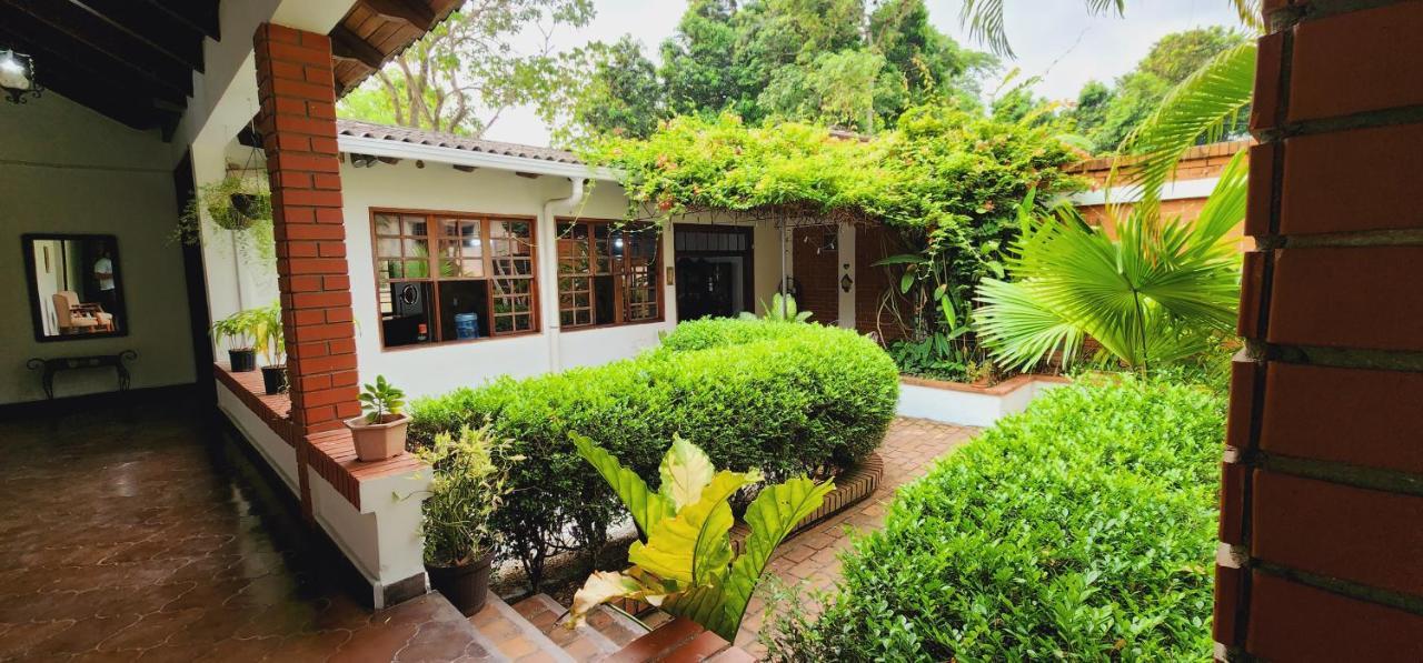 Camilas Hotel San Pedro Sula Exteriér fotografie