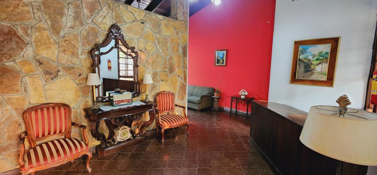 Camilas Hotel San Pedro Sula Exteriér fotografie
